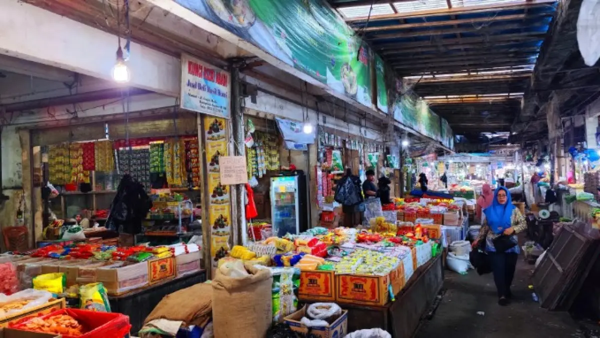 PENGGERAK EKONOMI: Aktivitas pasar di Kota Tarakan yang menjadi salah satu penggerak ekonomi di Paguntaka.