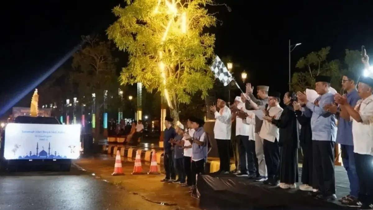 SAMBUT LEBARAN: Wabup Sabri melepas takbiran keliling Selasa malam (26/5)