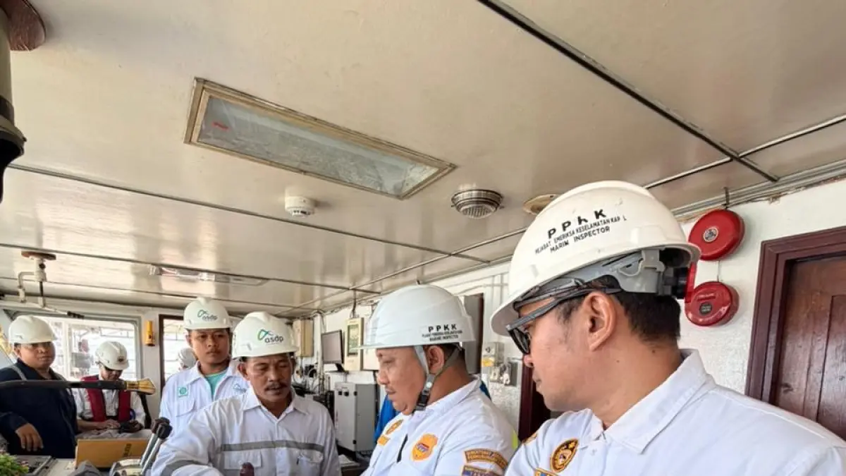 PEMERIKSAAN: KSOP Tarakan melakukan pemeriksaan kelaiklautan terhadap kapal penumpang dalam Menghadapi potensi lonjakan penumpang selama musim libur sekolah 2026. KSOP TARAKAN&nbsp;