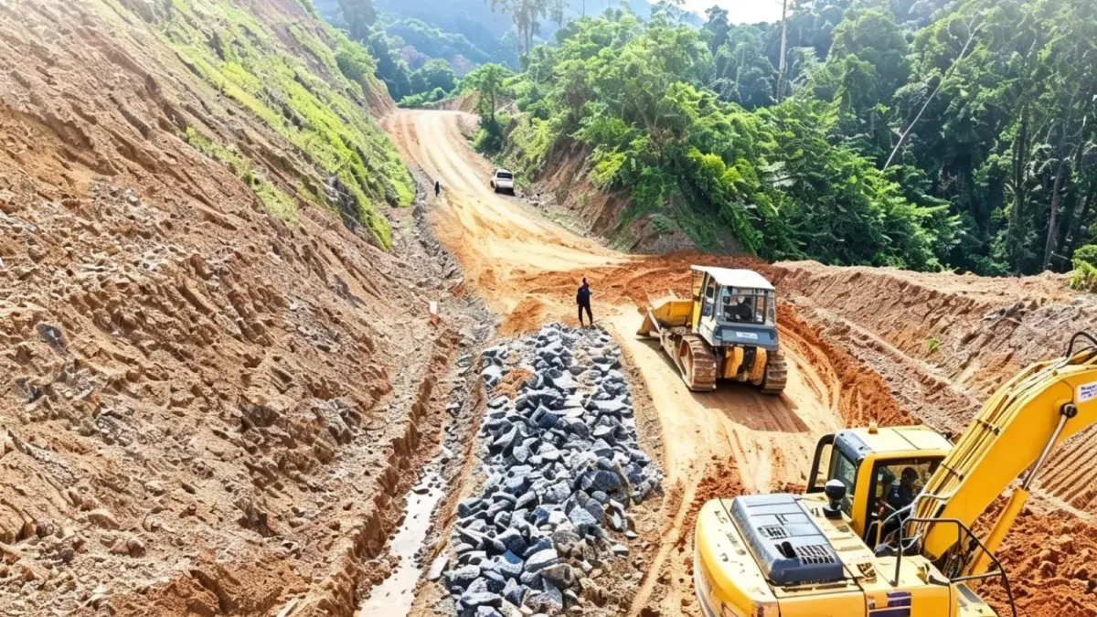 PEKERJAAN FISIK: Pelaksanaan pekerjaan saluran drainase ruas Malinau-Long Semamu II. FOTO: BPJN KALTARA