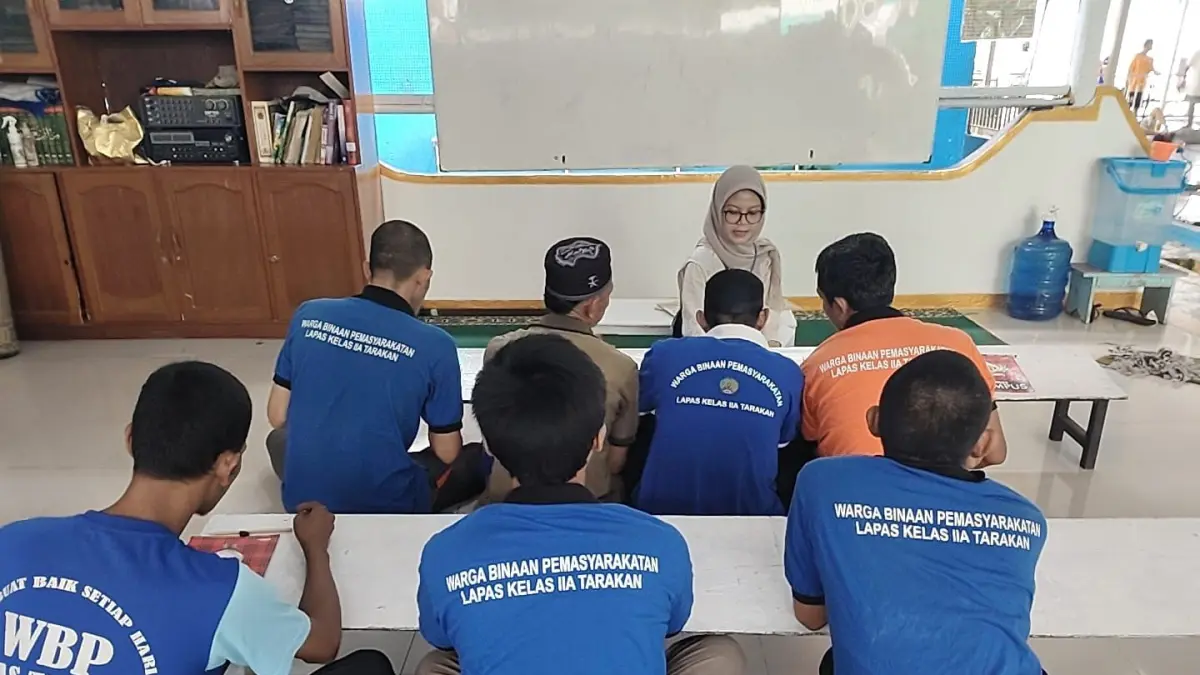 PENDIDIKAN : Puluhan WBP Lapas Kelas IIA Tarakan tetap mendapatkan akses pendidikan melalui program keaksaraan fungsional dan pendidikan kesetaraan. LAPAS KELAS IIA TARAKAN&nbsp;