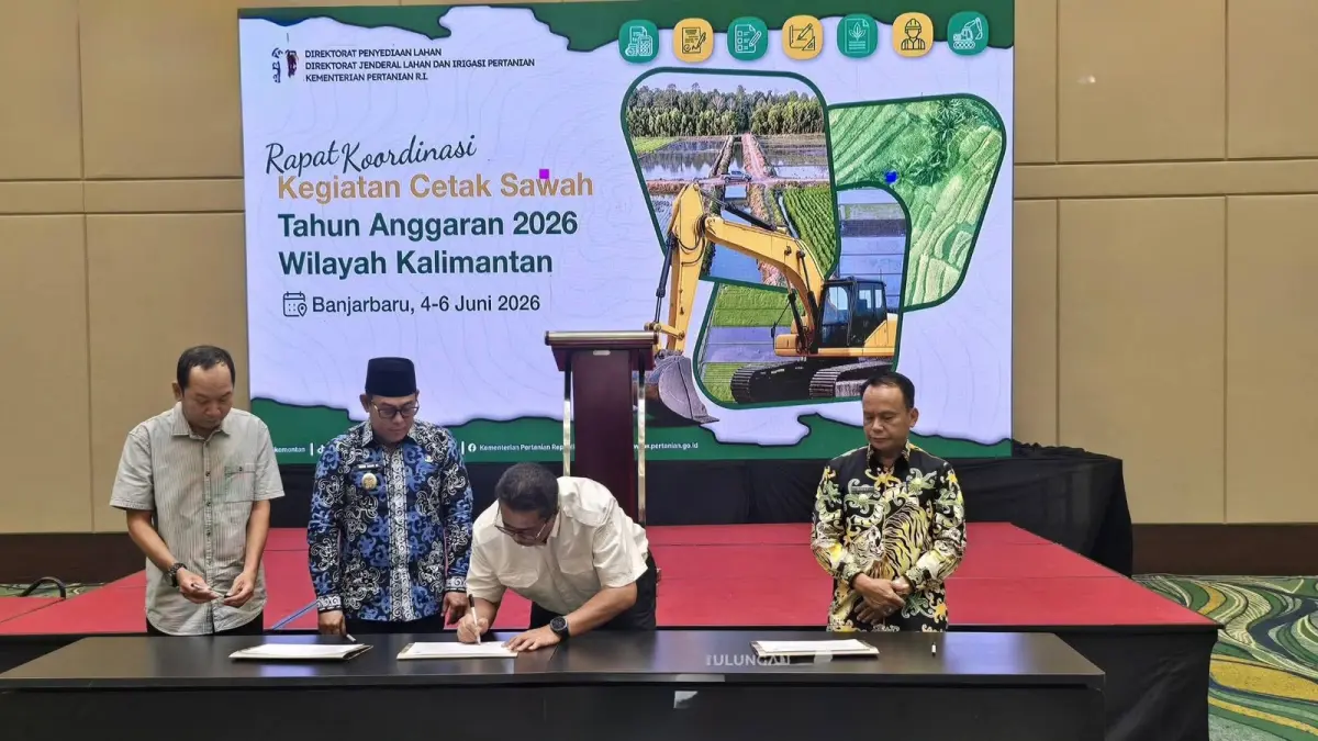 CETAK SAWAH : Wabup Bulungan Kilat berada di tengah-tengah acara rakor cetak sawah se-Kalimantan.
(Taslee/Radar Tarakan)