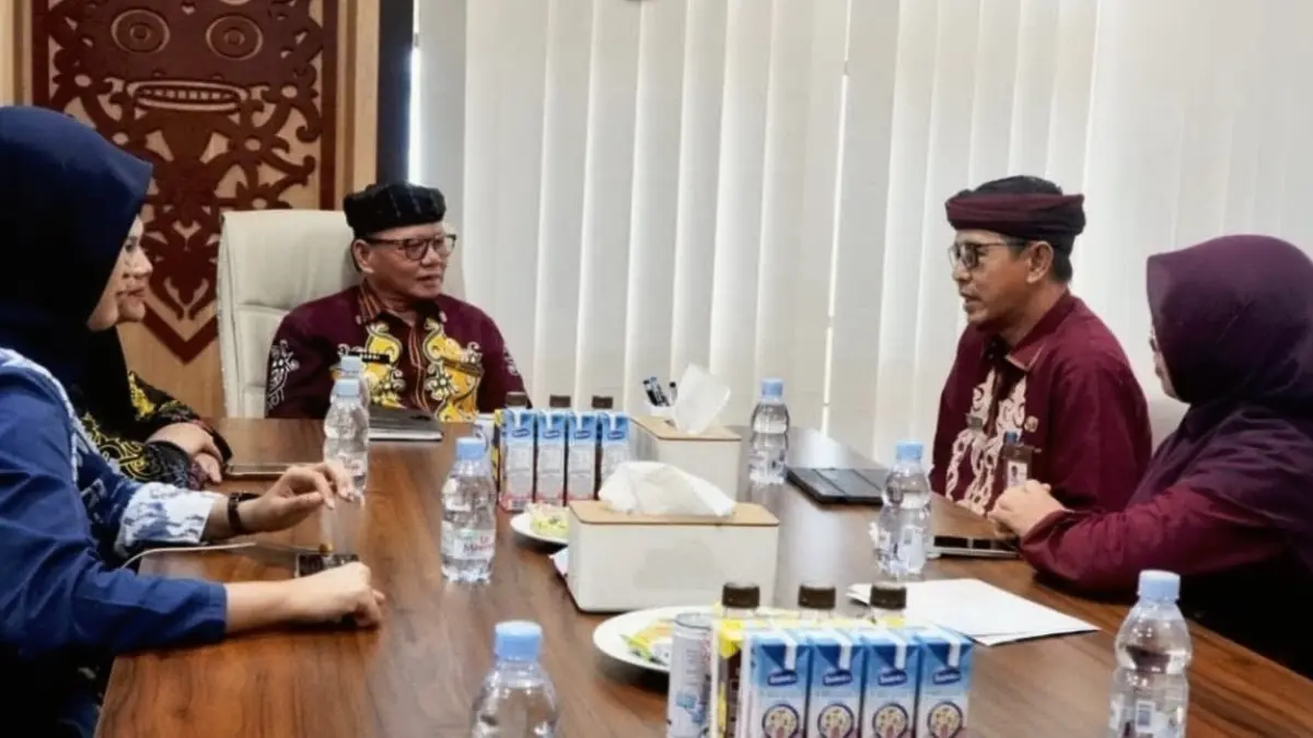 PENDATAAN: Wabup Sabri menerima audiensi BPS Tana Tidung terkait pencanangan Sensus Ekonomi 2026.(FOTO: DISKOMINFO)