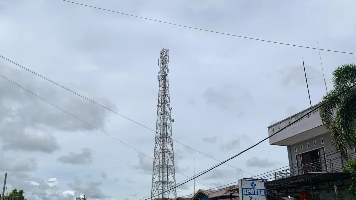 ILUSTRASI: Salah satu tower jaringan yang berada di Kecamatan Malinau Kota. FOTO: DIPA/RADAR TARAKAN