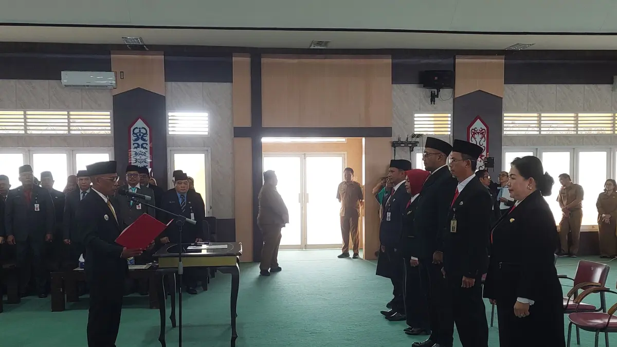 DILANTIK: Bupati Bulungan Syarwani memimpin JPTP hasil selter 2026. FOTO: RADAR TARAKAN