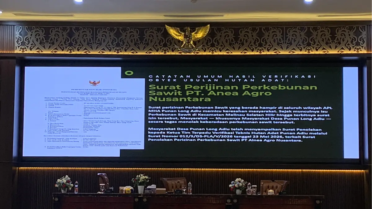 TERANCAM: Tim Verifikasi Lapangan untuk MHA Punan Long Adiu saat memaparkan temuan ancaman Perusahan Sawit diwilayah MHA. FOTO: DIPA/RADAR TARAKAN