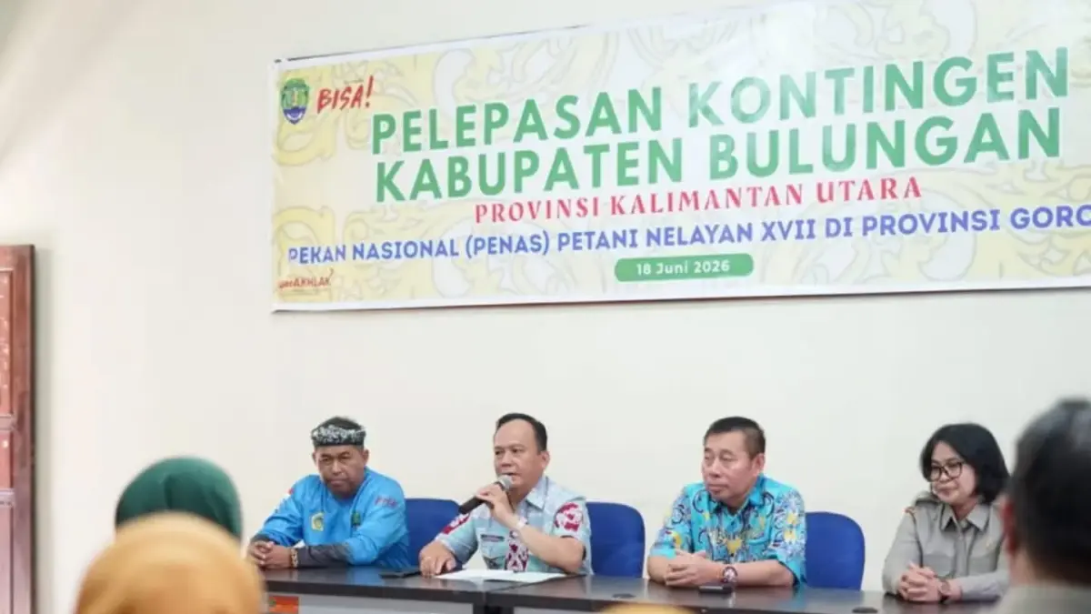 PELAPASAN : Wabup Bulungan Kilat menyampaikan arahan dalam agenda pelepasan peserta Penas XVII ke Gorontalo.
(Taslee/Radar Tarakan)