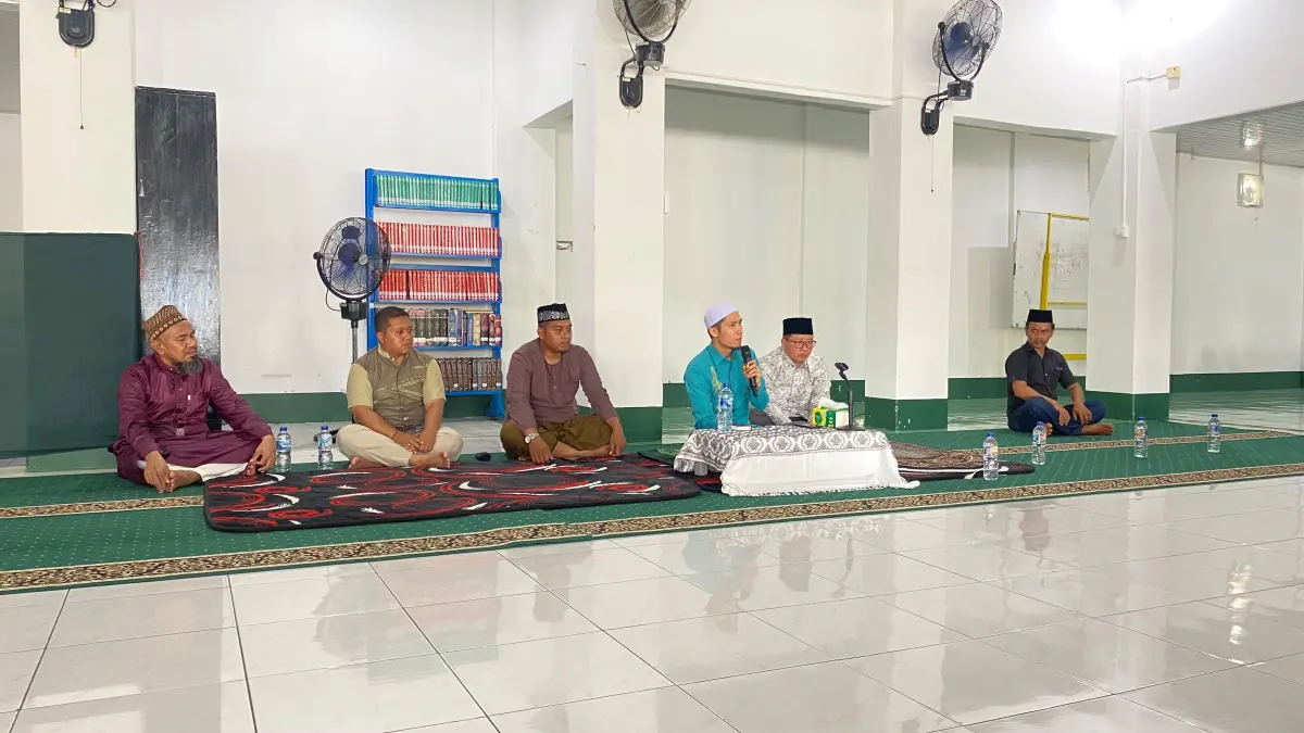 SPIRITUAL : Qori Internasional, Dasrizal yang memberikan motivasi spiritual keagamaan kepada WBP pada Minggu (21/6).