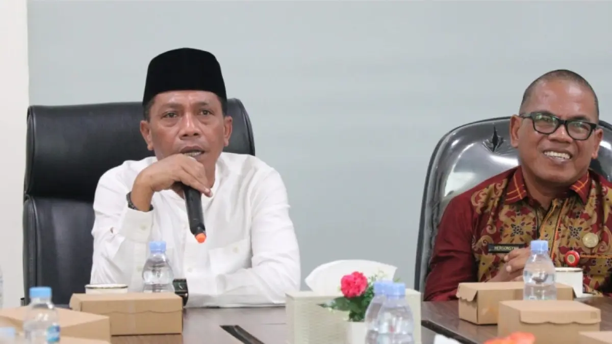 DIKAWAL: Sekda Tana Tidung H. Hersonsyah bersama Kepala Kanwil Kemenag Kaltara H. Muh. Saleh membahas rencana pembangunan IAIN di Tana Tidung, Kamis (25/6).