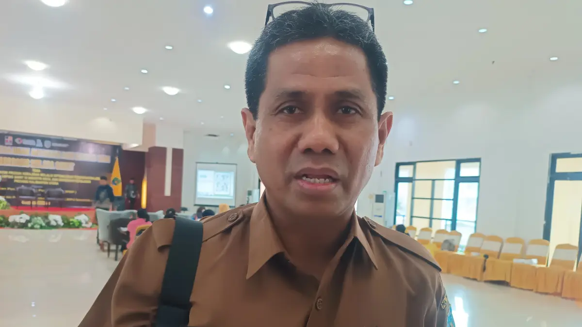Sekretaris Disperindagkop dan UKM Kaltara, Lukas Sarapang. FOTO: IWAN K/RADAR TARAKAN