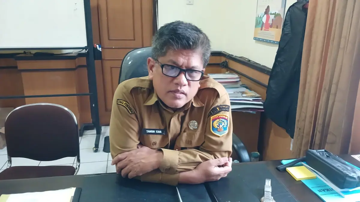 Kepala Disdik Tarakan Tamrin Toha. AGUS DIAN ZAKARIA/RADAR TARAKAN