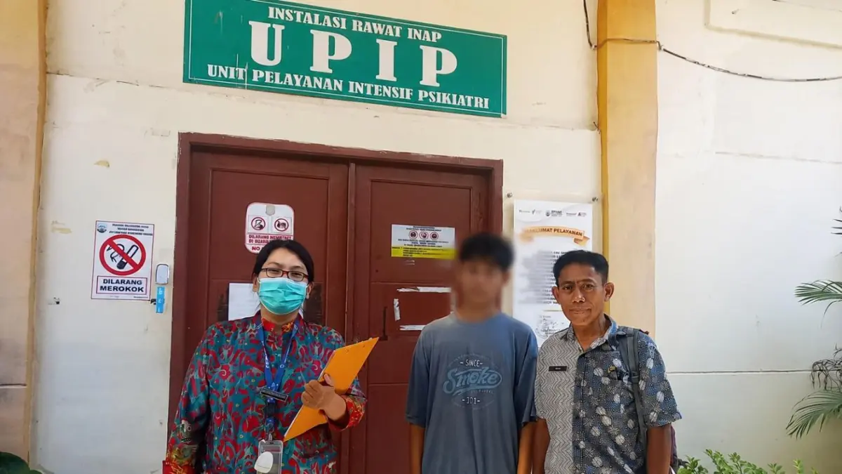 PENANGANAN : Dinsos P3A memberikan pendampingan kepada remaja AS (16) atas kecanduan game online.&nbsp;