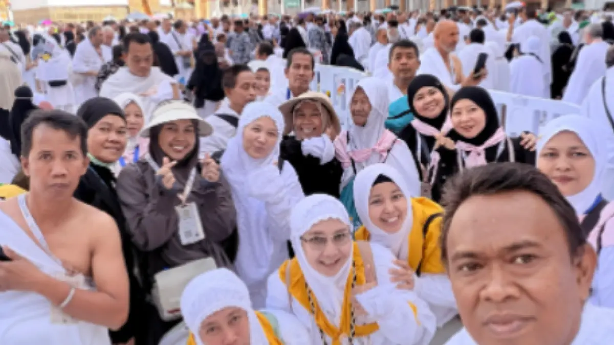 HAJI MABRUR : Ketua Kloter 7 Embarkasi Balikpapan, H. Sayid Abdullah saat mendampingi jemaah haji asal Kaltara saat menjalankan ibadah haji.&nbsp;