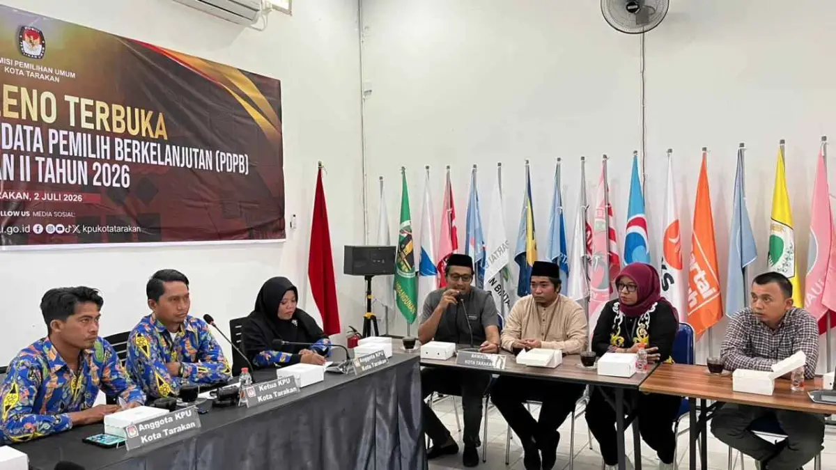 KAWAL: Suasana Rapat Pleno Terbuka Rekapitulasi Pemutakhiran Data Pemilih Berkelanjutan (PDPB) Triwulan II Tahun 2026 yang digelar KPU Tarakan. AGUS DIAN ZAKARIA/RADAR TARAKAN