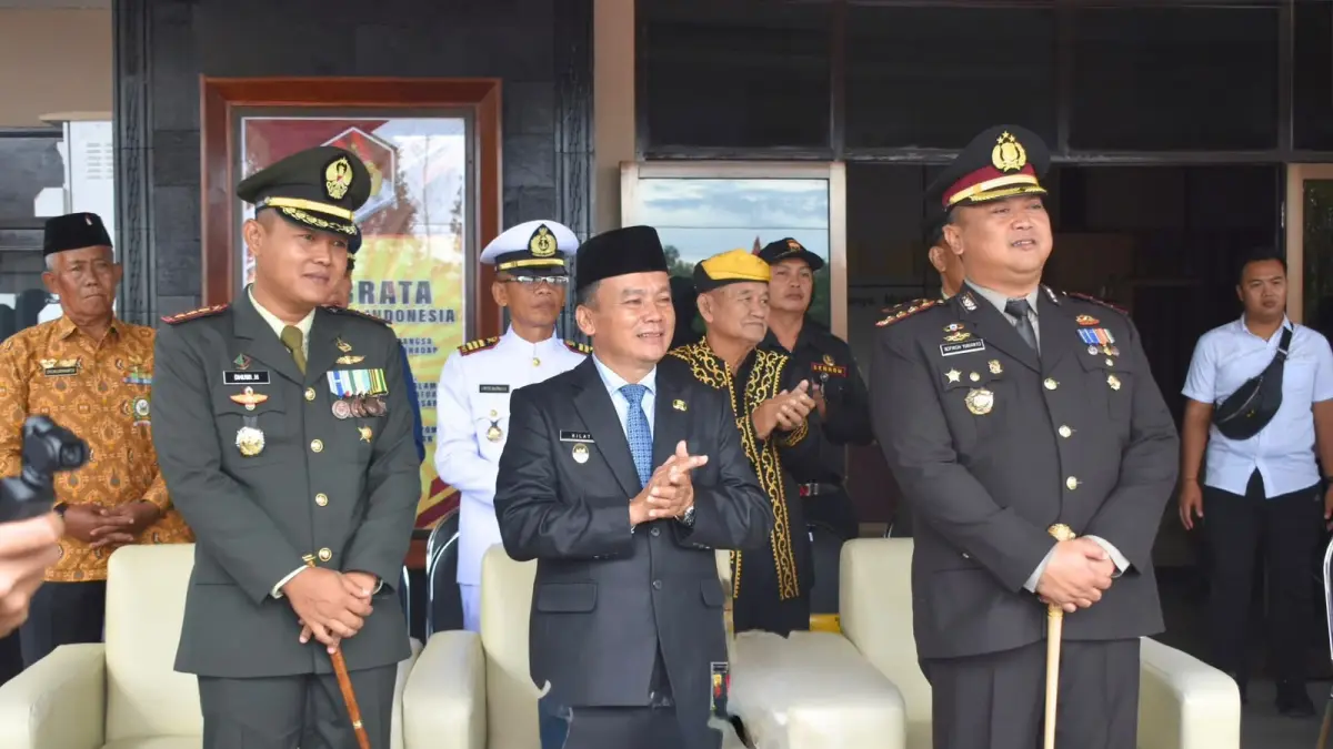 HUT : Wabup Bulunngan, Kilat hadiri HUT Bhayangkara di Tanjung Selor.
(Taslee/Radar Tarakan)
