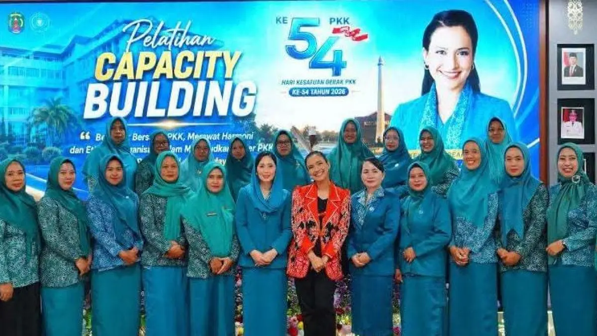KEPEMIMPINAN : Ketua TP PKK Kabupaten Nunukan, Andi Annisa bersama anggota dan narasumber Shahnaz Haque Capacity Building peringatan HKG PKK ke-54 Tahun 2026. PEMKAB NUNUKAN