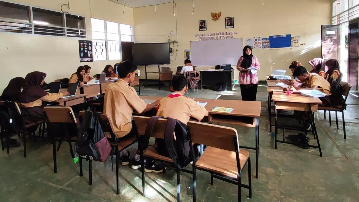 SEMANGAT : Suasana belajar di salah satu sekolah di Kota Tarakan. AGUS DIAN ZAKARIA/RADAR TARAKAN