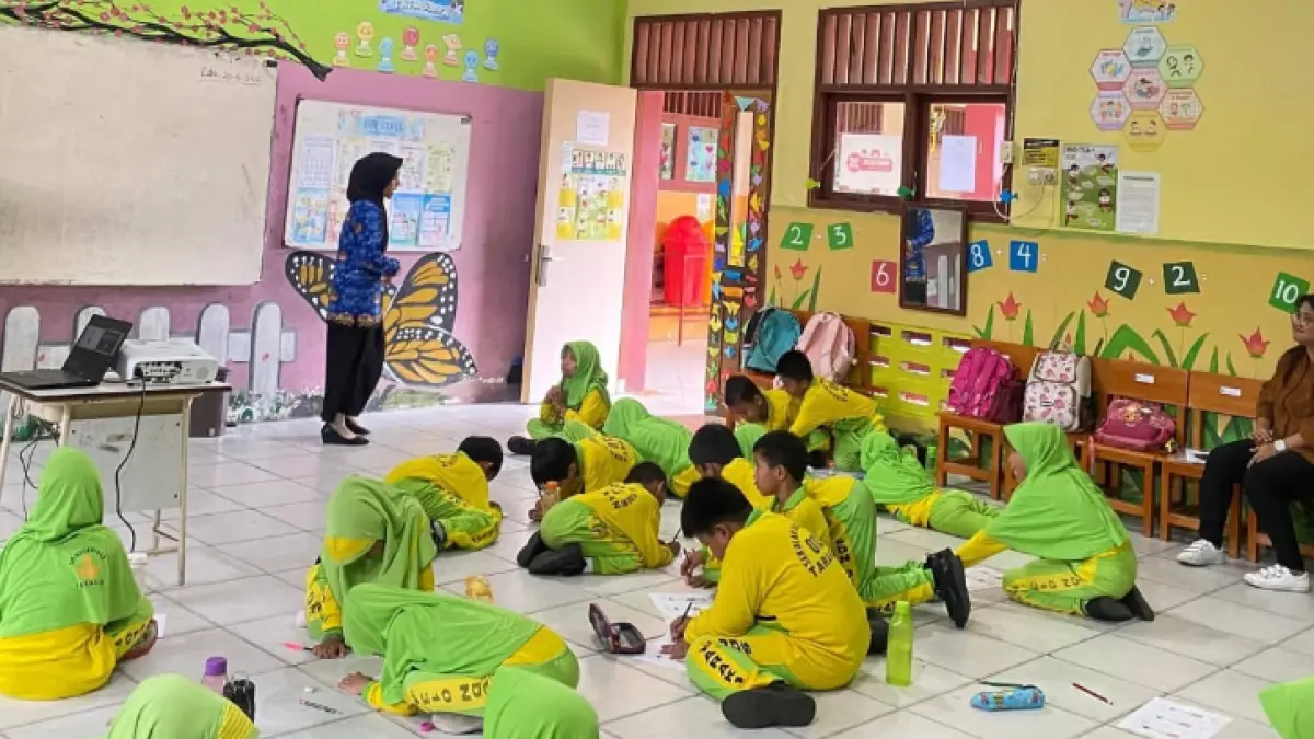 PENDIDIKAN: Aktivitas belajar-mengajar di salah satu sekolah di Kota Tarakan. AGUS DIAN ZAKARIA/RADAR TARAKAN