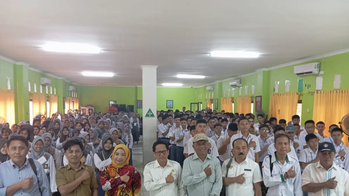 KOORDINASI : Ketua Dewandik Kaltara, Ahmad Maulana beserta jajarannya saat melakukan monitoring pelaksanaan Sistem Penerimaan Murid Baru (SPMB) 2026 di Nunukan.&nbsp;