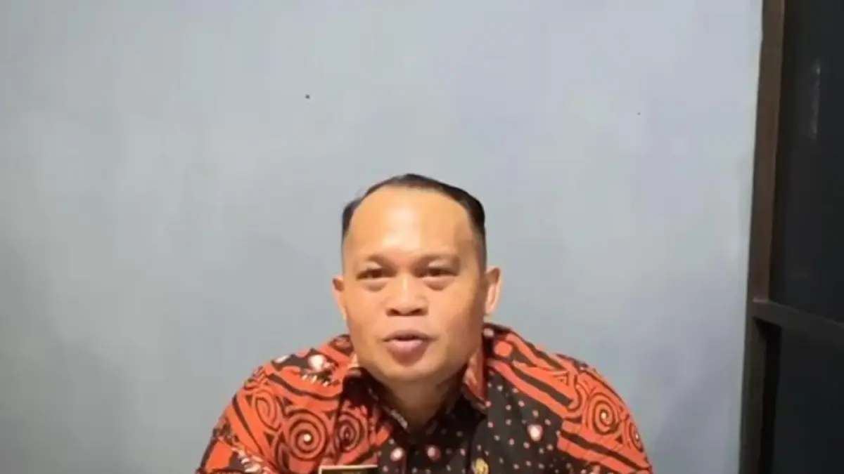Lurah Kampung Enam, Mika Barung Tumanan. ISTIMEWA