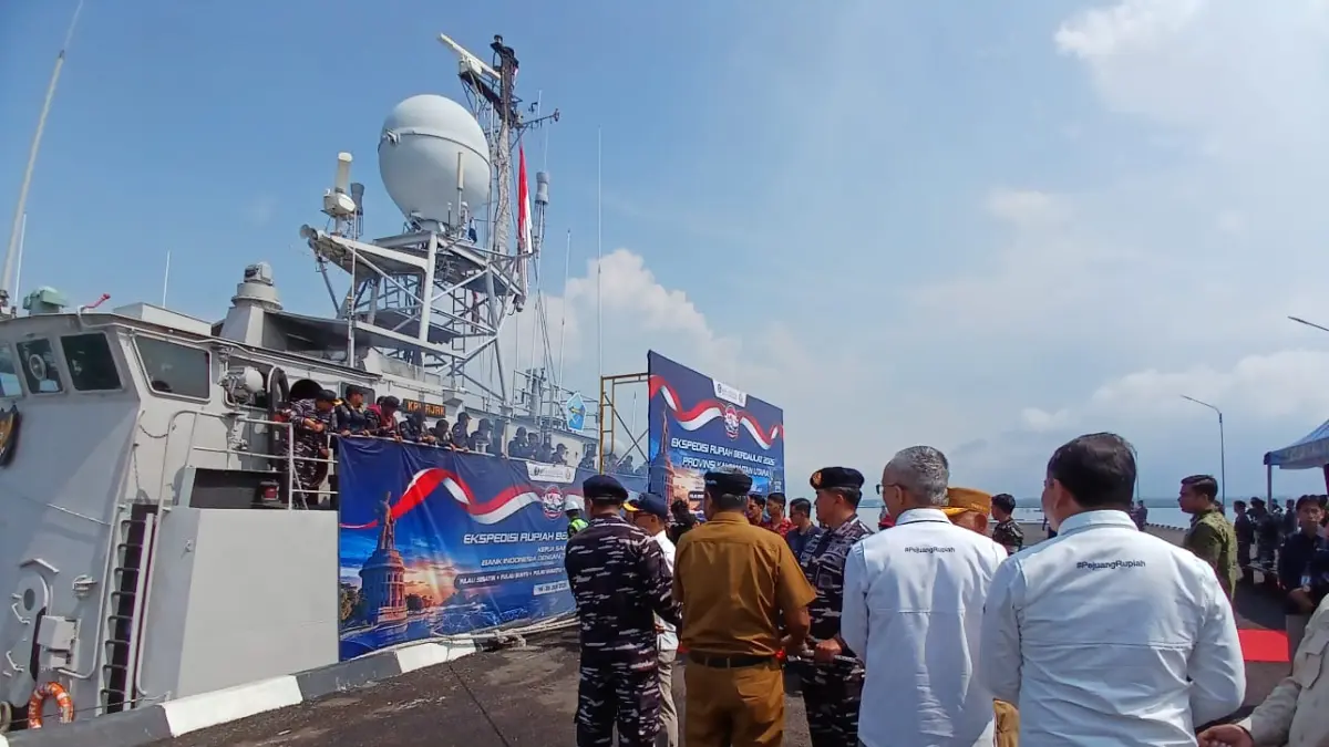 DISTRIBUSIKAN: KRI Ajak-653 disiapkan TNI AL untuk mendukung distribusi uang rupiah layak edar ke wilayah kepulauan dalam Ekspedisi Rupiah Berdaulat 2026.&nbsp;AGUS DIAN ZAKARIA/RADAR TARAKAN