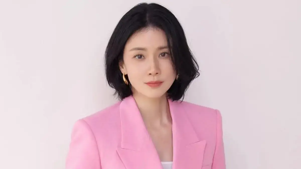lee bo young