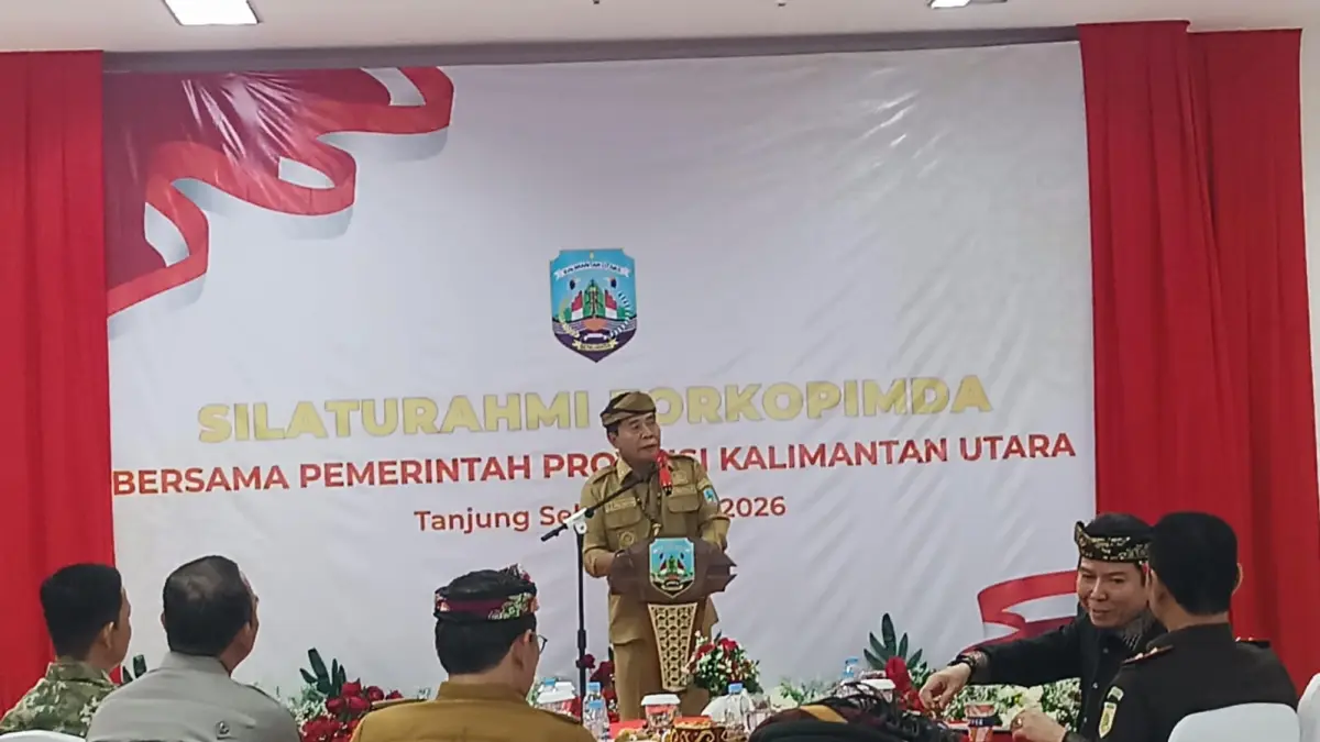 SILATURAHMI: Gubernur Kaltara, Zainal Arifin Paliwang saat silaturahmi dengan Forkopimda di Tanjung Selor, Selasa (14/7). FOTO: IWAN K/RADAR TARAKAN