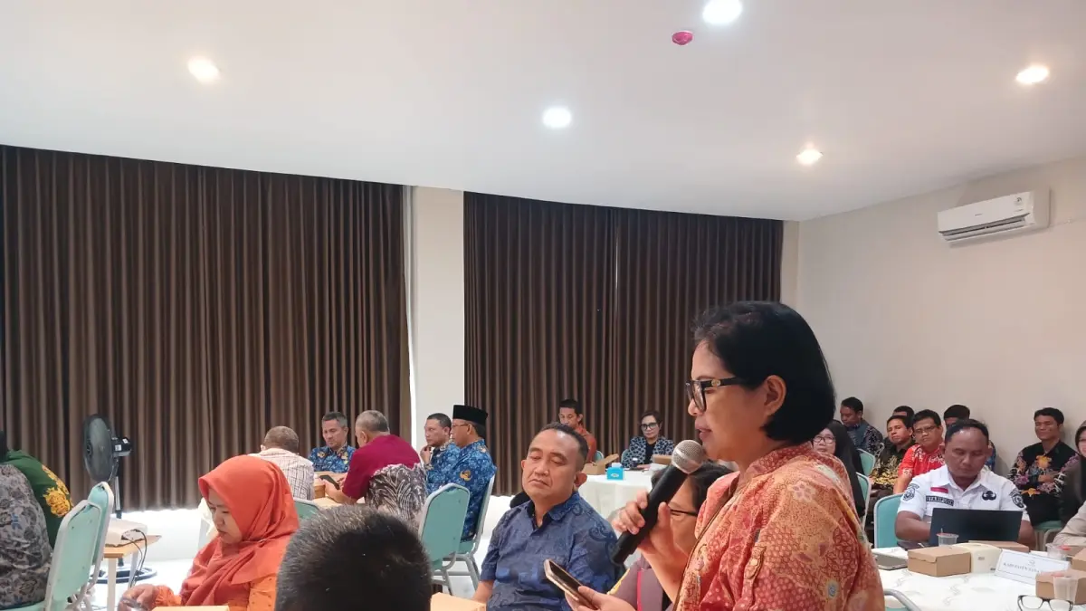 PERTEMUAN: Suasana sosialisasi penilaian penyelenggaraan pelayanan publik yang digelar ORI Kaltara bersama pemerintah daerah dan instansi vertikal, Jumat (17/7). AGUS DIAN ZAKARIA/RADAR TARAKAN