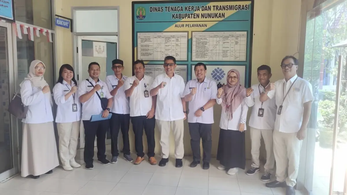 GO GLOBAL : Kepala BP3MI Kaltara bersama Kepala Disnakertrans Nunukan, Suhadi usai membahas Program SMK Go Global.&nbsp;