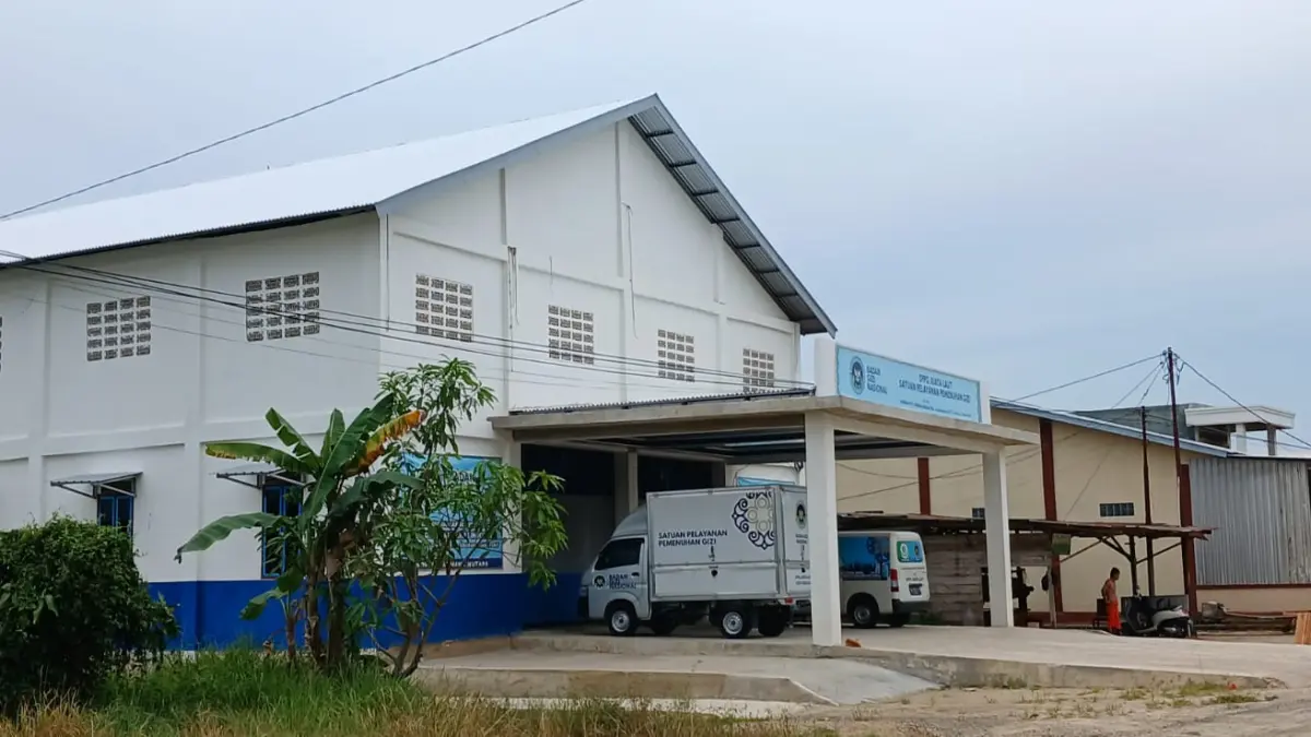 TUTUP SEMENTARA: Salah satu dapur MBG yang tidak beroperasi sementara di Kota Tarakan. AGUS DIAN ZAKARIA/RADAR TARAKAN