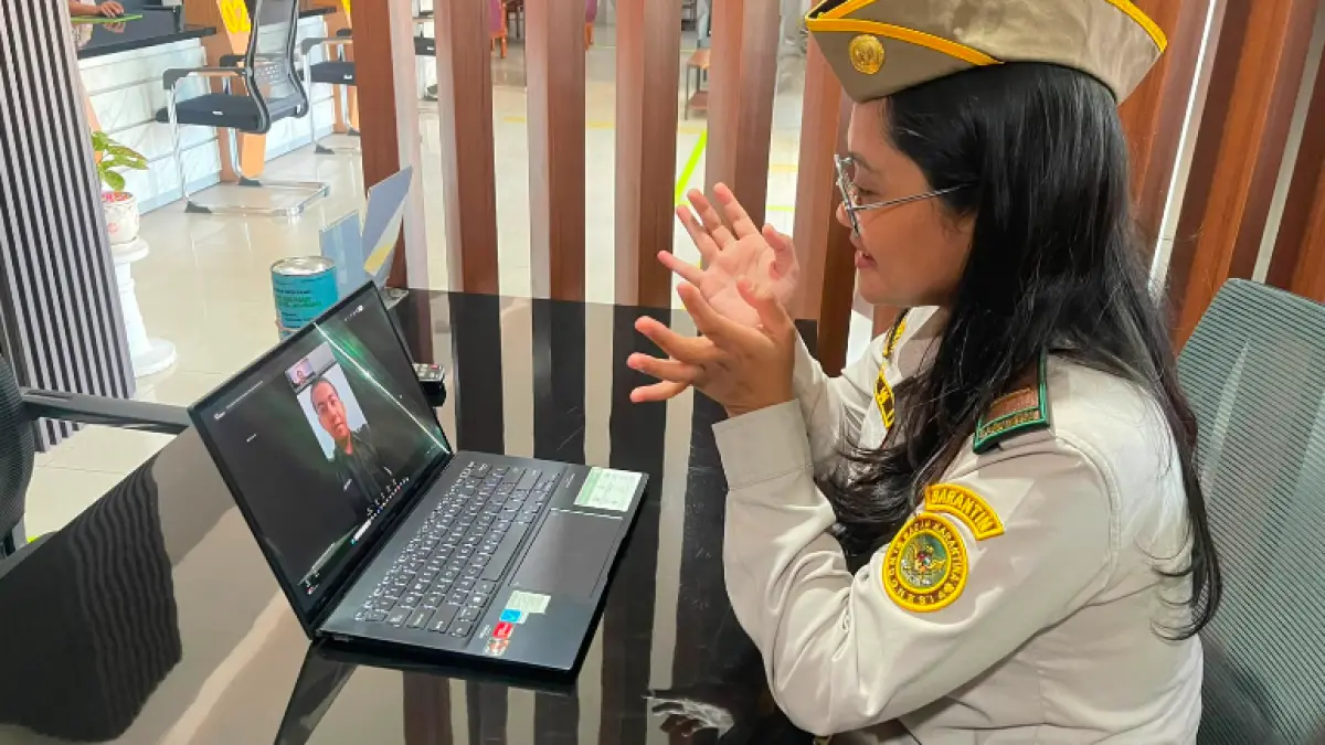 KONSULTASI : Dengan layanan SIKARTA saat ini pelaku usaha bisa berkonsultasi langsung dengan petugas karantina tanpa harus datang ke kantor.&nbsp;