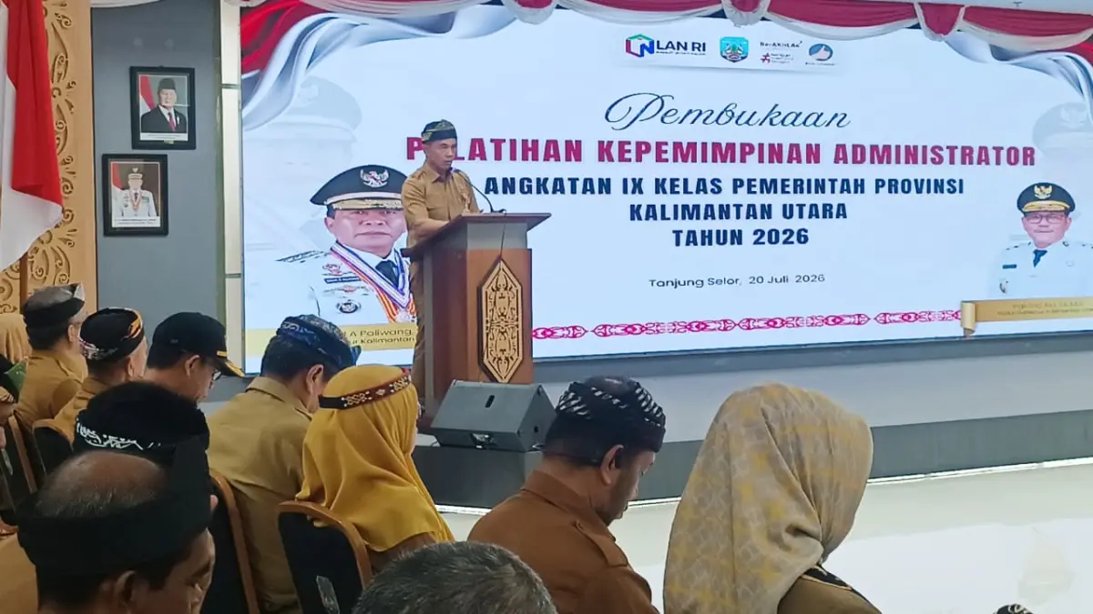 KUALITAS: Sekprov Kaltara, Denny Harianto saat membuka pelatihan kepemimpinan administrator angkatan IX kelas Provinsi Kaltara tahun 2026. FOTO: IWAN K/RADAR TARAKAN