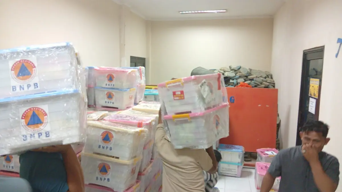 KESIAPSIAGAAN : Dukungan logistik dari BNPB ke Pemkab Nunukan dalam merespon dampak bencana dengan penyediaan logistik warga yang terdampak.&nbsp;