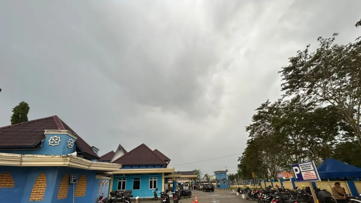 PEMICU : Adanya gelombang Kelvin serta keberadaan bibit siklon tropis di timur Filipina menjadi pemicu cuaca ekstrem di Kaltara. ELIAZAR/RADAR TARAKAN&nbsp;