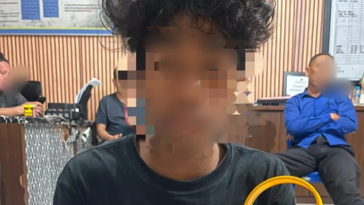 DIBEKUK : Pelaku yang membawa barang bukti berupa 14 paket sabu berhasil dibekuk Satresnarkoba Polres Tarakan. SATRESNARKOBA POLRES TARAKAN&nbsp;