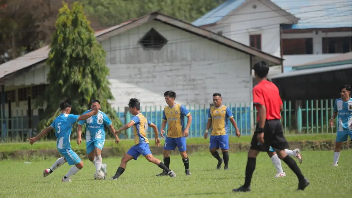 ILUSTRASI: Turnamen Sepak Bola Lokal se-Kabupaten Malinau pada Irau Cup 2025. FOTO: DIPA/RADAR TARAKAN