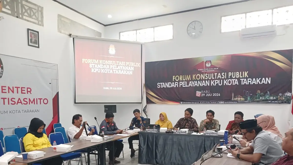 TAMPUNG MASUKAN : KPU Tarakan menggelar forum konsultasi publik untuk menerima masukan semua pihak dalam memaksimalkan pelaksanaan pemilu. AGUS DIAN ZAKARIA/RADAR TARAKAN