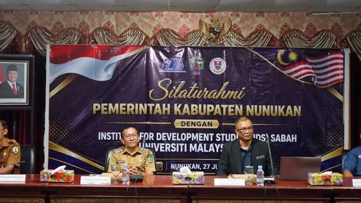 KERJASAMA : Wakil Bupati Nunukan, Hermanus saat silaturahmi bersama Universitas Malaysia Sabah (UMS) dan Institut Kajian Pembangunan Sabah.&nbsp;