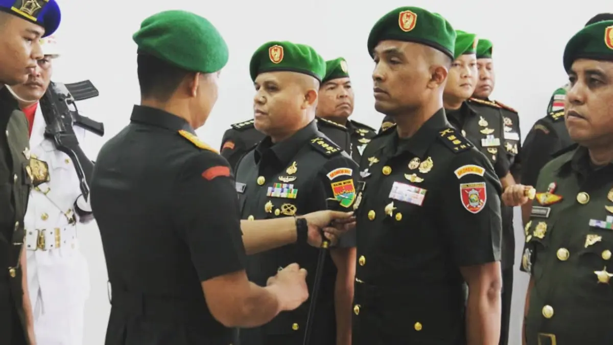 SERTIJAB : Danrem 092/Maharajalila, Brigjen TNI Mohammad Sjahroni memimpin sertijab Kasiren dan Kasintel.