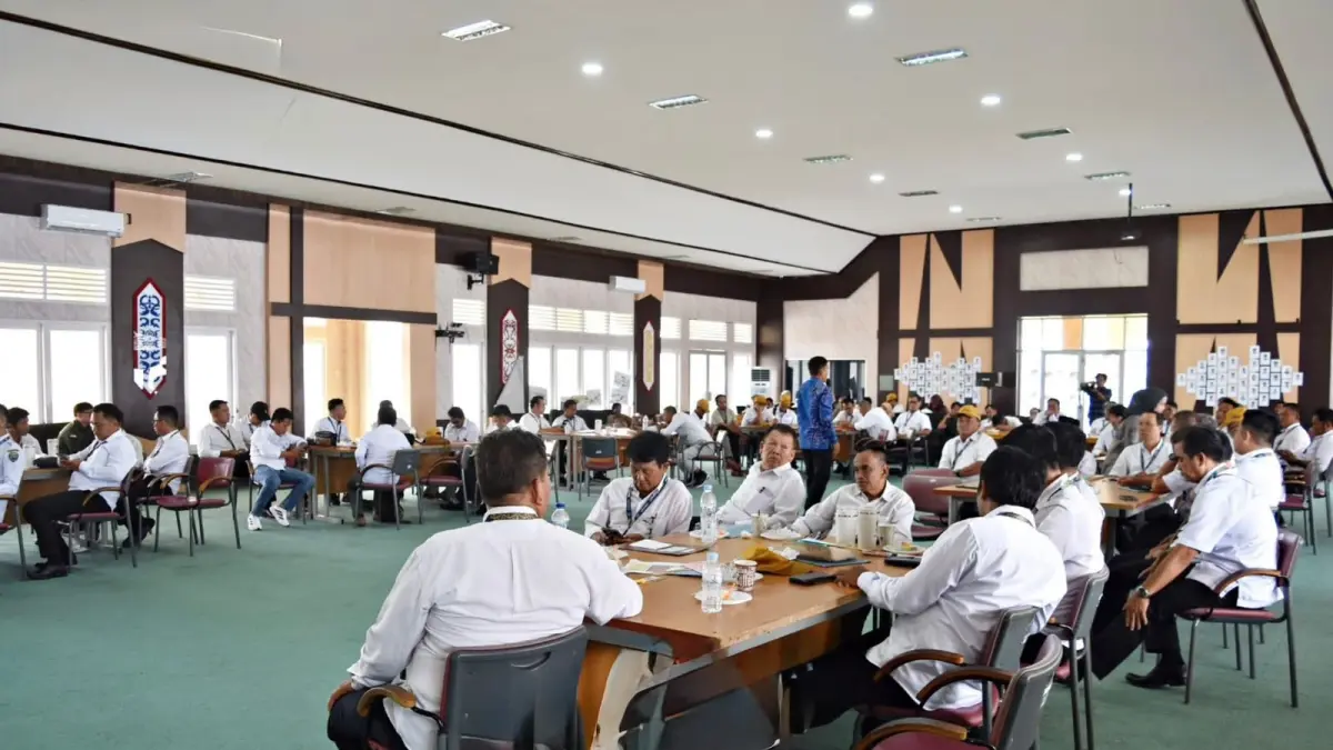 SINERGI : Puluhan kepala desa se-Bulungan memperkuat sinergi melalui retreat yang digelar baru-baru ini.
(Taslee/Radar Tarakan)