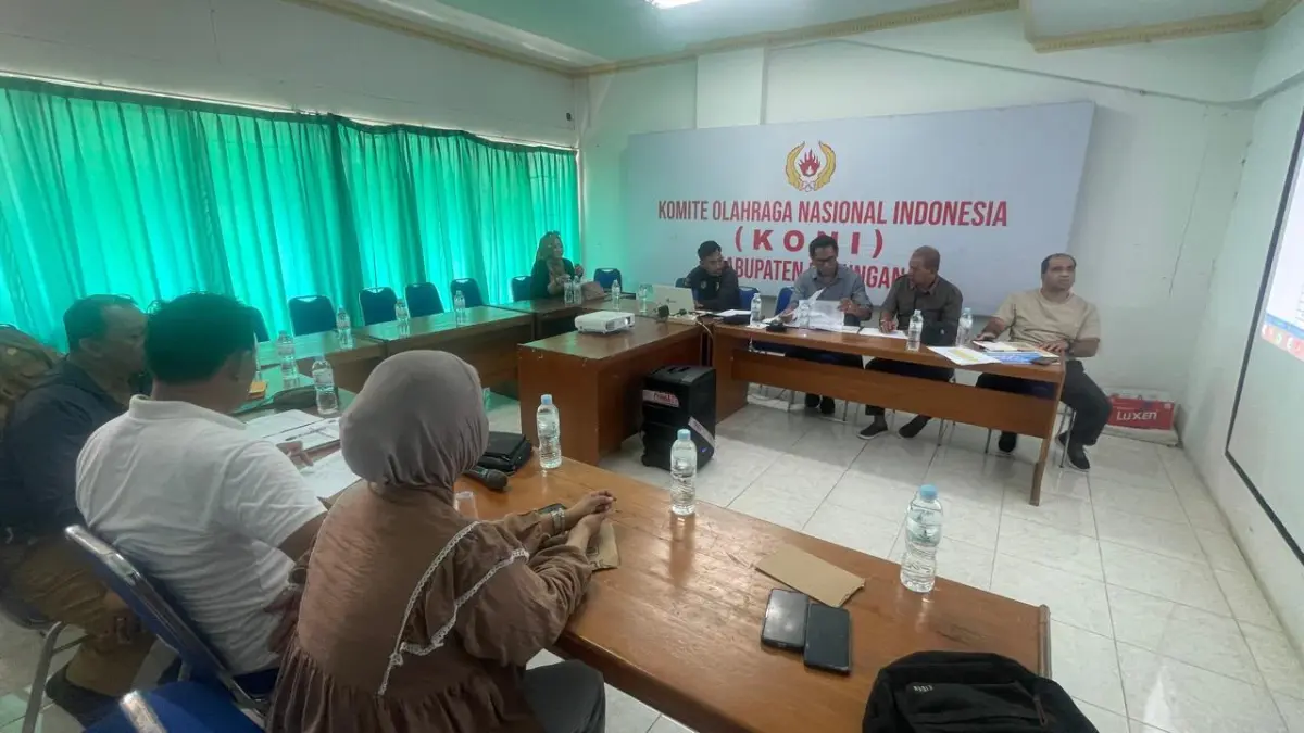 EVALUASI : Jajaran Koni Bulungan bersama unsur cabor, mulai menggodok dan mengevaluasi kesiapan kontingen menuju Porprov Kaltara 2026.
(Taslee/Radar Tarakan)