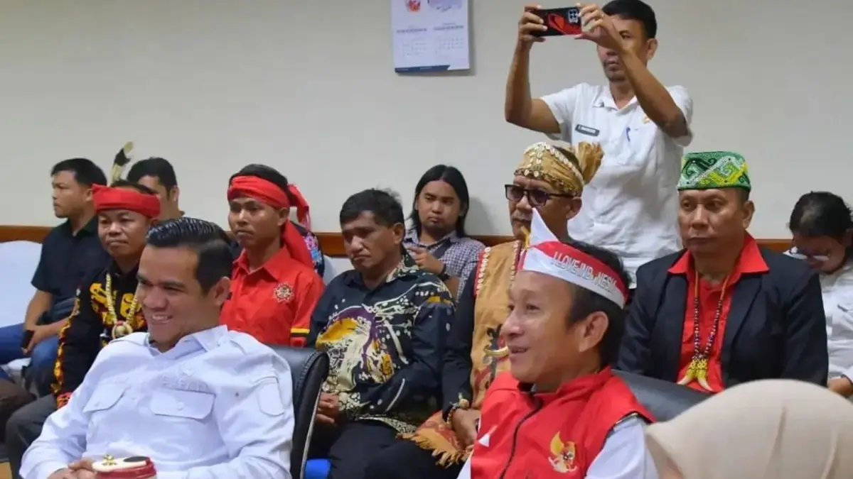 KOMITMEN : Bupati Nunukan H. Irwan Sabri didampingi Wakil Bupati Hermanus saat rapat koordinasi pembahasan kamtibmas serta stabilitas daerah.