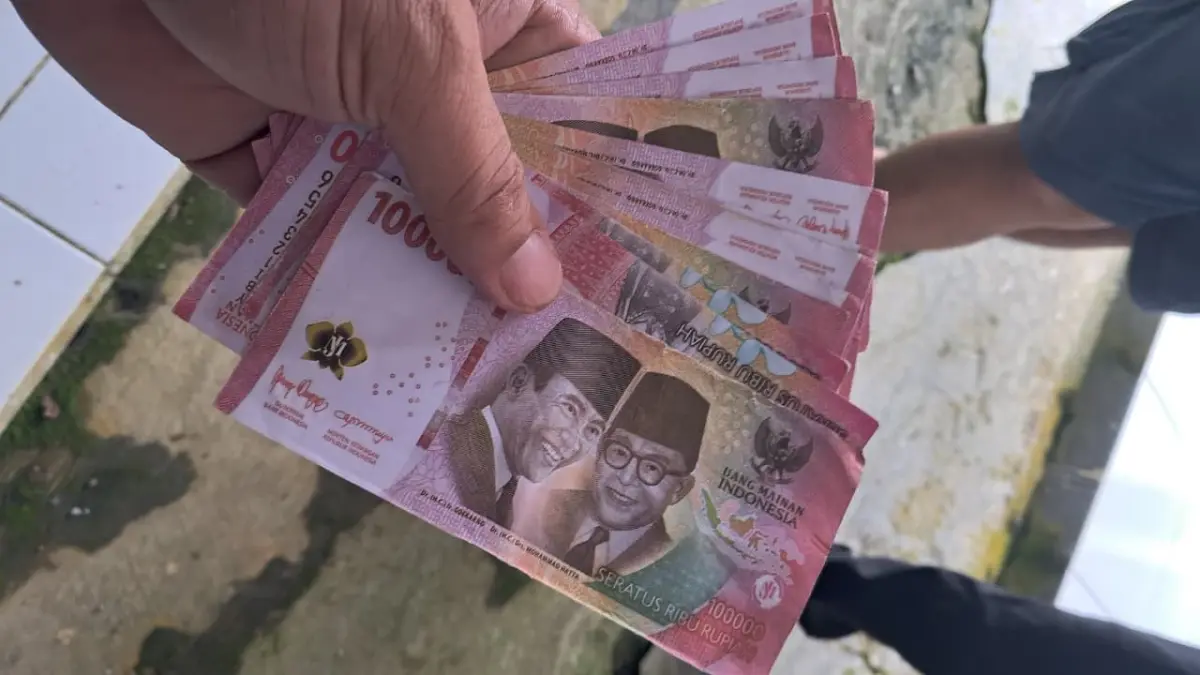 PALSU: Potret uang palsu yang diterima korban bernama Sopiandi, warga Desa Sesua, Kecamatan Malinau. FOTO: DOK WARGA