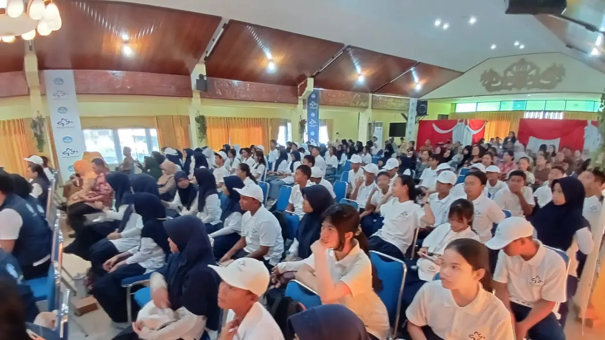 MPLS : Siswa SNT 11 Tarakan mengikuti MPLS sebelum memulai pembelajaran. AGUS DIAN ZAKARIA/RADAR TARAKAN