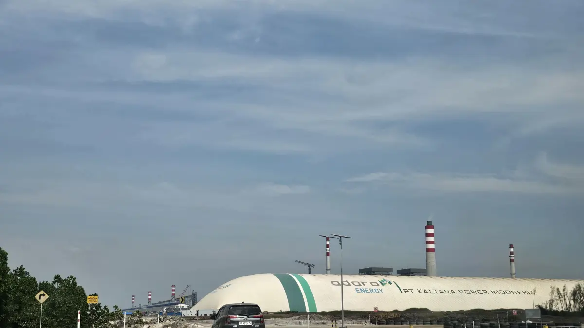 KAWASAN INDUSTRI HIJAU : Aktivitas kendaraan melintas di KIHI Tanah Kuning–Mangkupadi, Kecamatan Tanjung Palas Timur, Bulungan. 

