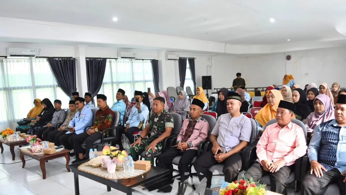 SEMINAR : Kegiatan seminar remaja putri berlangsung di Kantor Kemeterian Haji dan Umroh, Bulungan.
(Taslee/Radar Tarakan)