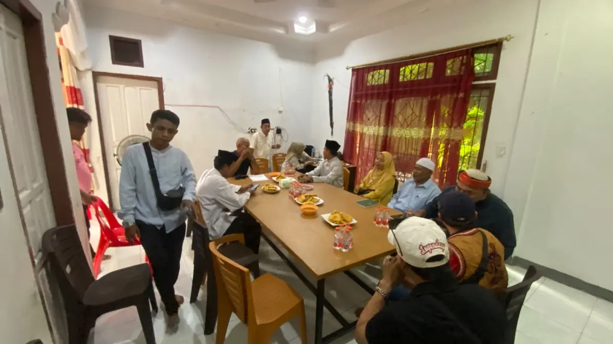 KONSOLIDASI: FPI bersama sejumlah ormas melakukan konsolidasi terkait rencana pembentukan regulasi penanganan LGBT. AGUS DIAN ZAKARIA/RADAR TARAKAN