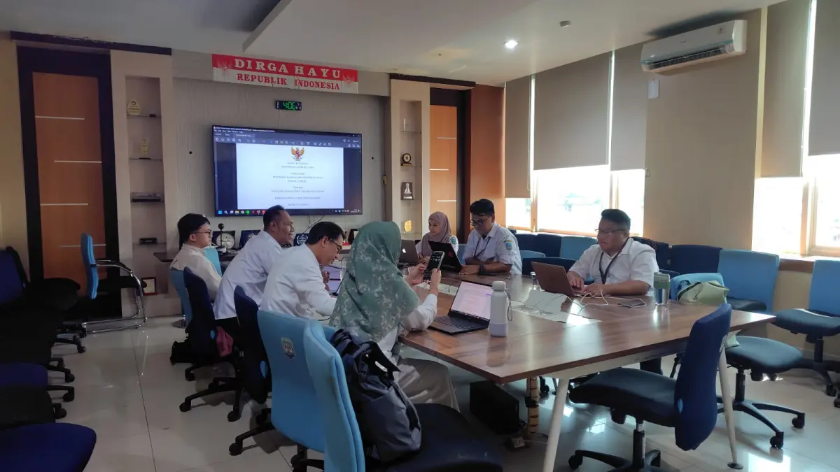 SINKRONISASI RANPERDA : Tim Bapperida Kaltara bersama jajaran terkait mengikuti pembahasan Ranperda Bulungan tentang Penyelenggaraan Riset dan Inovasi Daerah.

