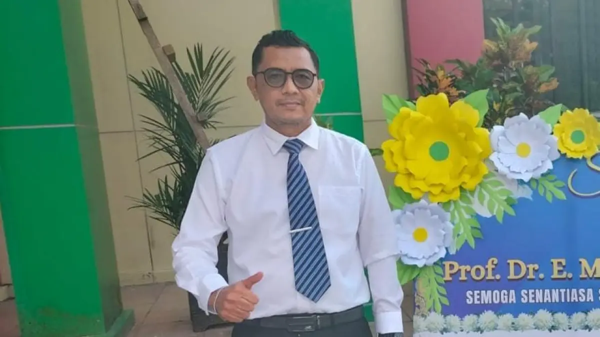 Dekan Fakultas Ekonomi UBT Prof. Dr. E. Mohamad Nur Utomo, S.E., M.Si.,