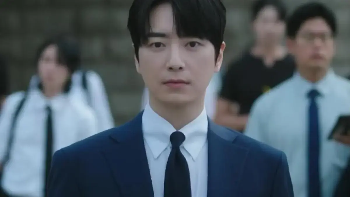 Lee Jun Hyuk. (Soompi)